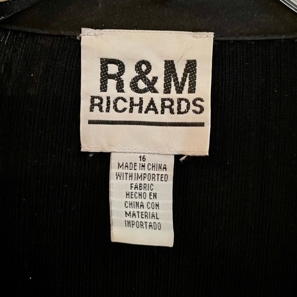 R&M RICHARDS, VINTAGE, BLACK EVENING JACKET WITH MATCHING TANK. SIZE 16 - Picture 4 of 6
